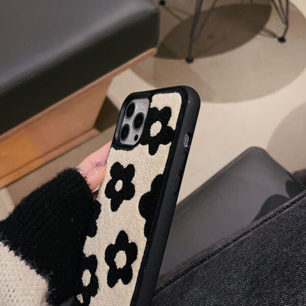 Funda para Teléfono con Flores de Felpa - Imagen 3